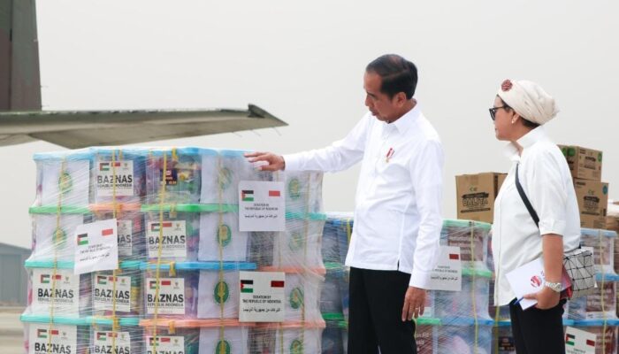 Jokowi Lepas Pengiriman Bantuan Kemanusiaan ke Palestina